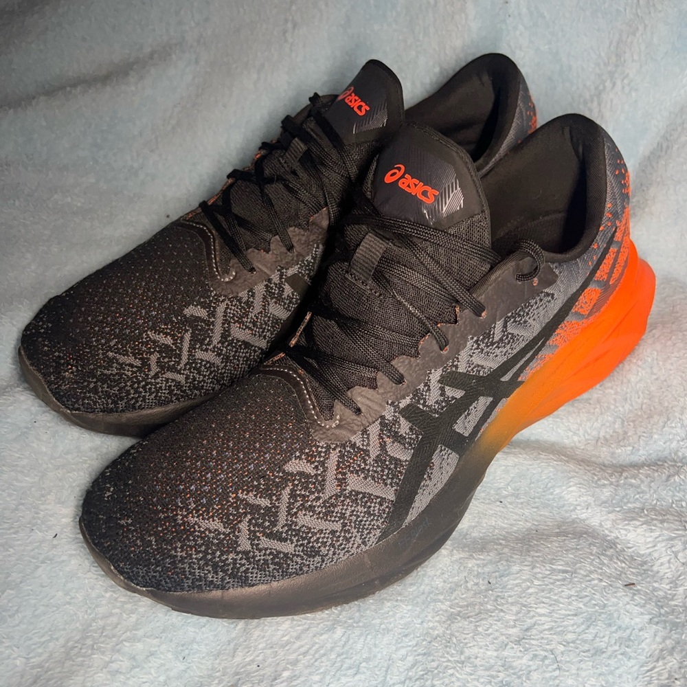 Men’s size 13 ASICS Dynablast’s